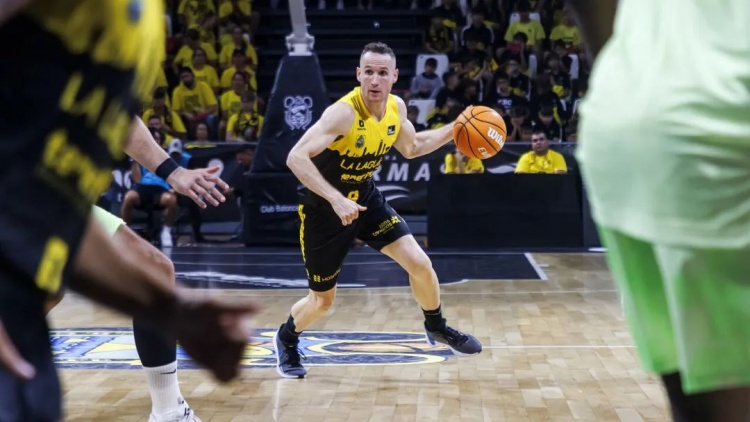  NBA初代老六，42歲進(jìn)入生涯巔峰？！