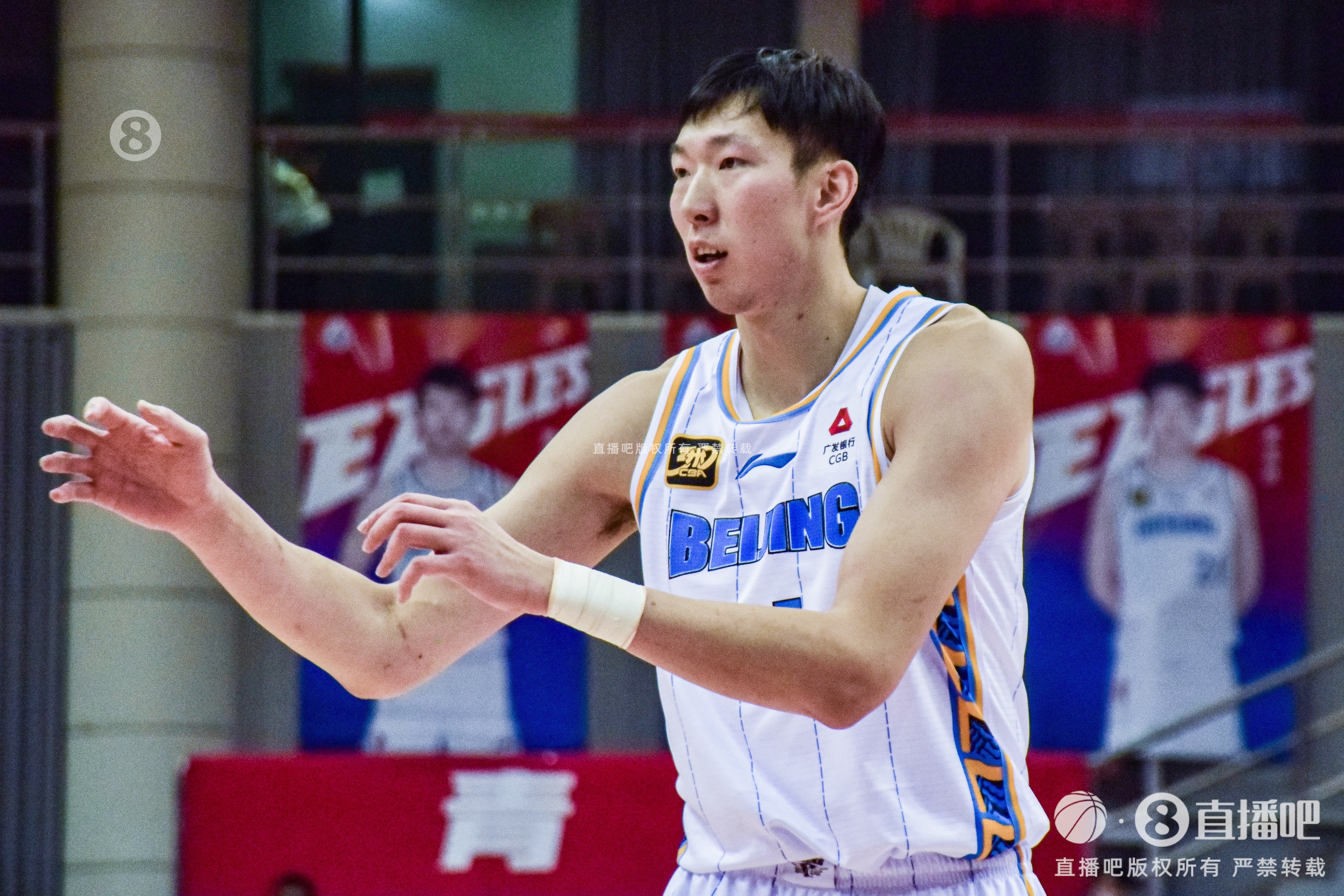  出點小汗！周琦8投6中&罰球4中4 得到16分7板2帽&正負值+10